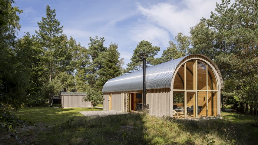 Vibo Tværveh cabin in Nykøbing Sjælland, Denmark, by Valbæk Brørup Architects