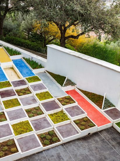 Villa Noailles shop designed by Pierre Yovanovitch