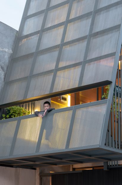3,500 Millimetre House by AGo Architects