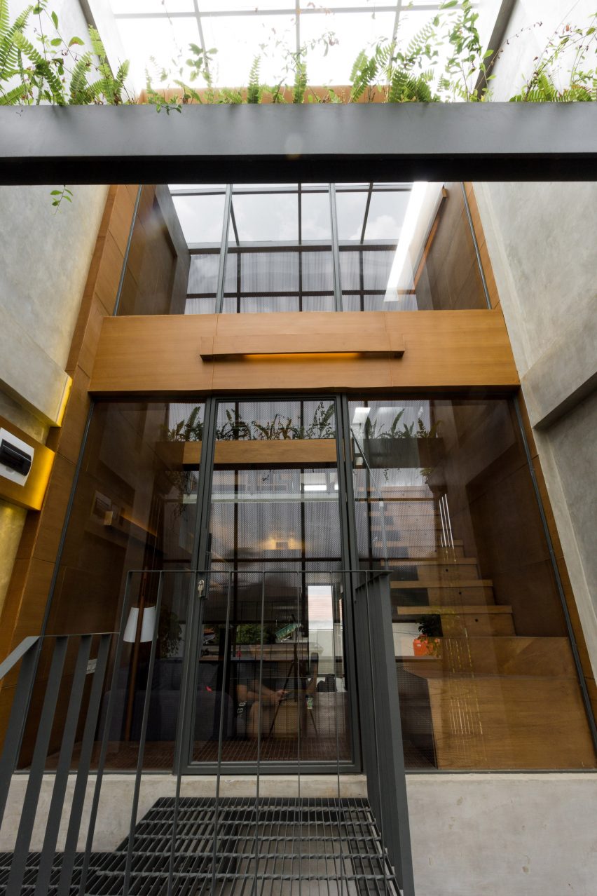3500 Millimetre House by Ago Architects