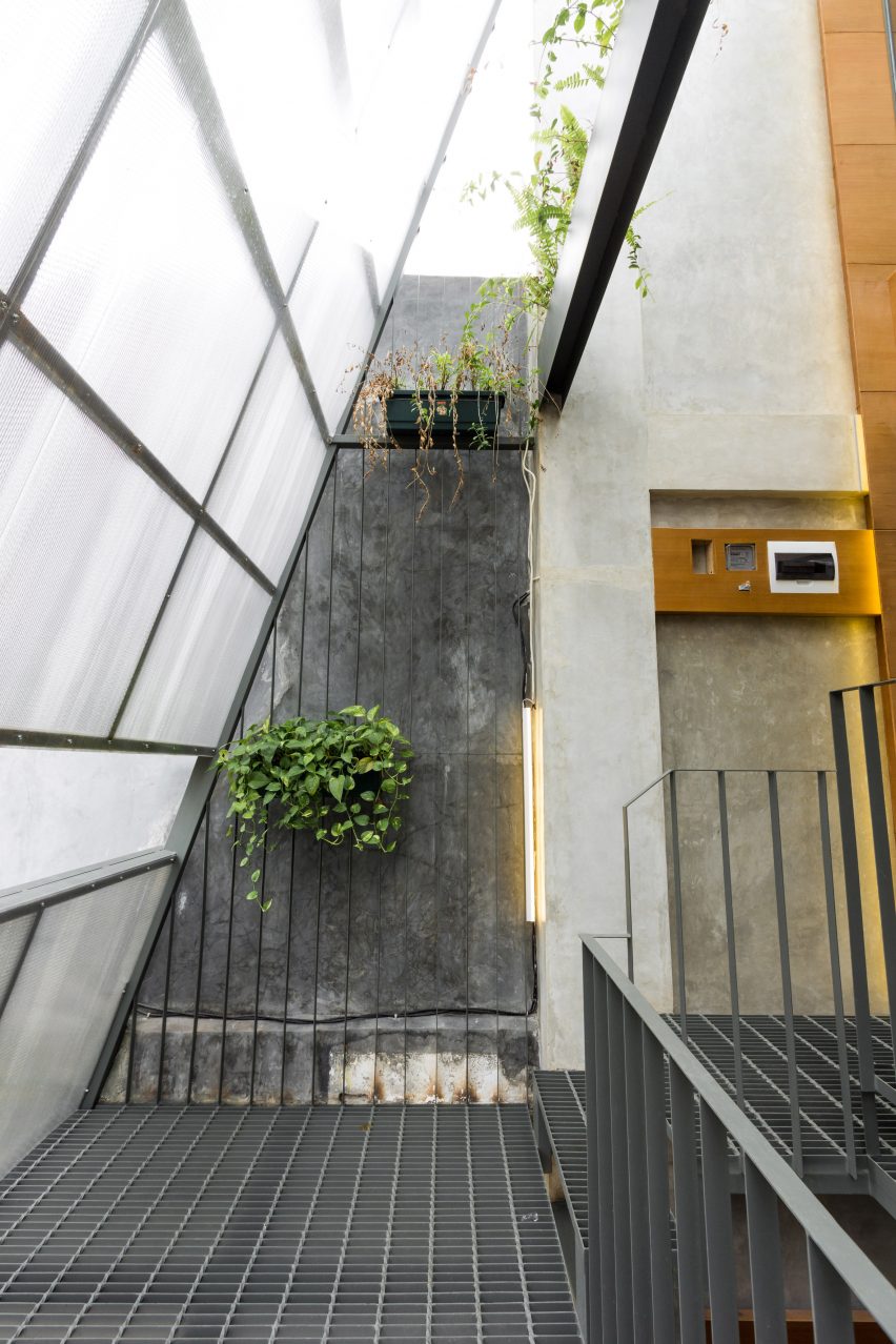 3500 Millimetre House by Ago Architects