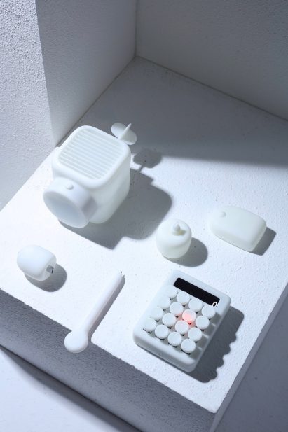 Keyi Chen's desk accessories encourage us to play whilst we work