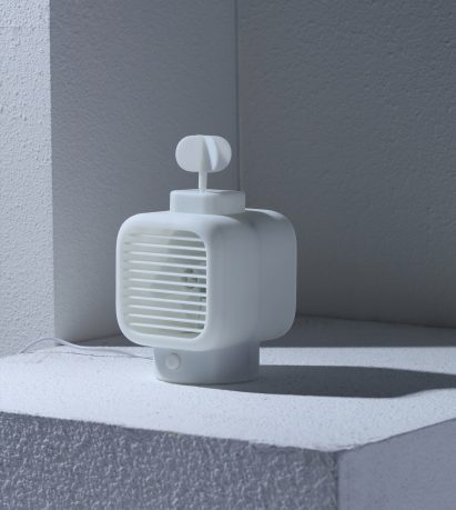 Keyi Chen's desk accessories encourage us to play whilst we work