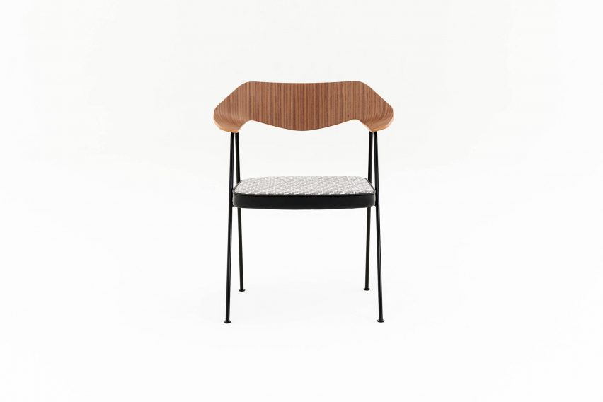 Robin Day 675 chair auction