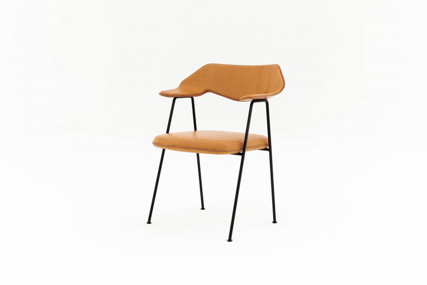 Robin Day 675 chair auction