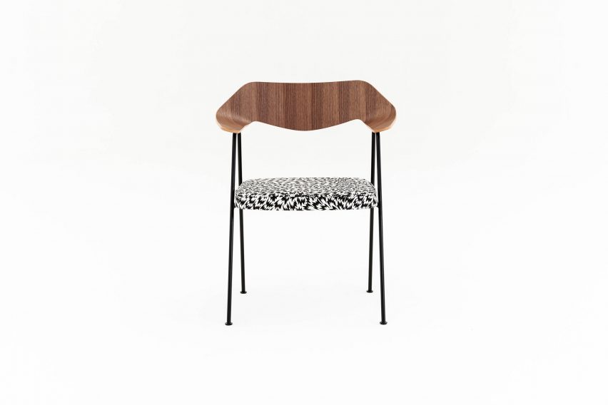 Robin Day 675 chair auction