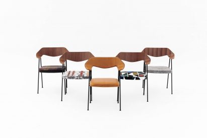 Robin Day 675 chair auction