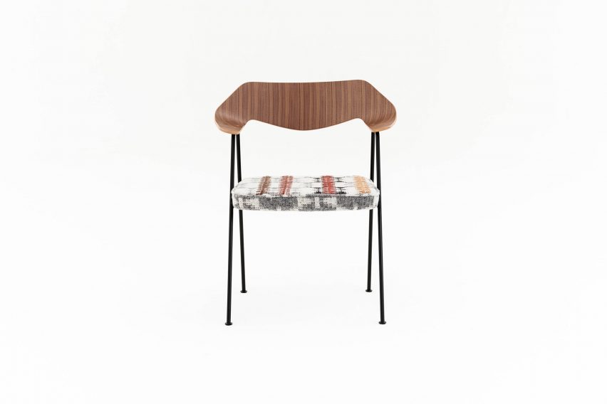 Robin Day 675 chair auction