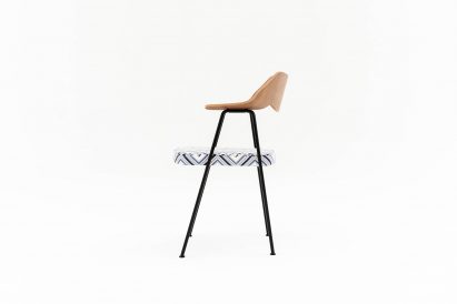Robin Day 675 chair auction