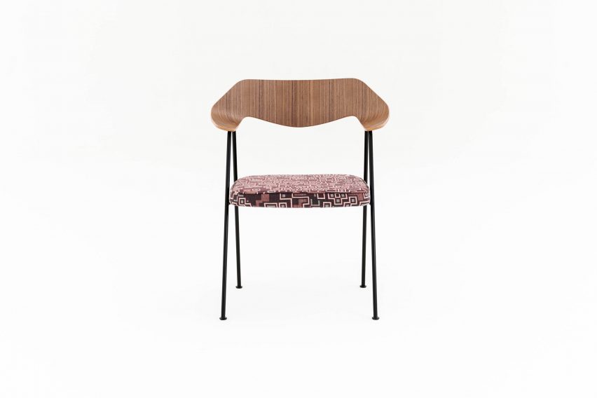 Robin Day 675 chair auction
