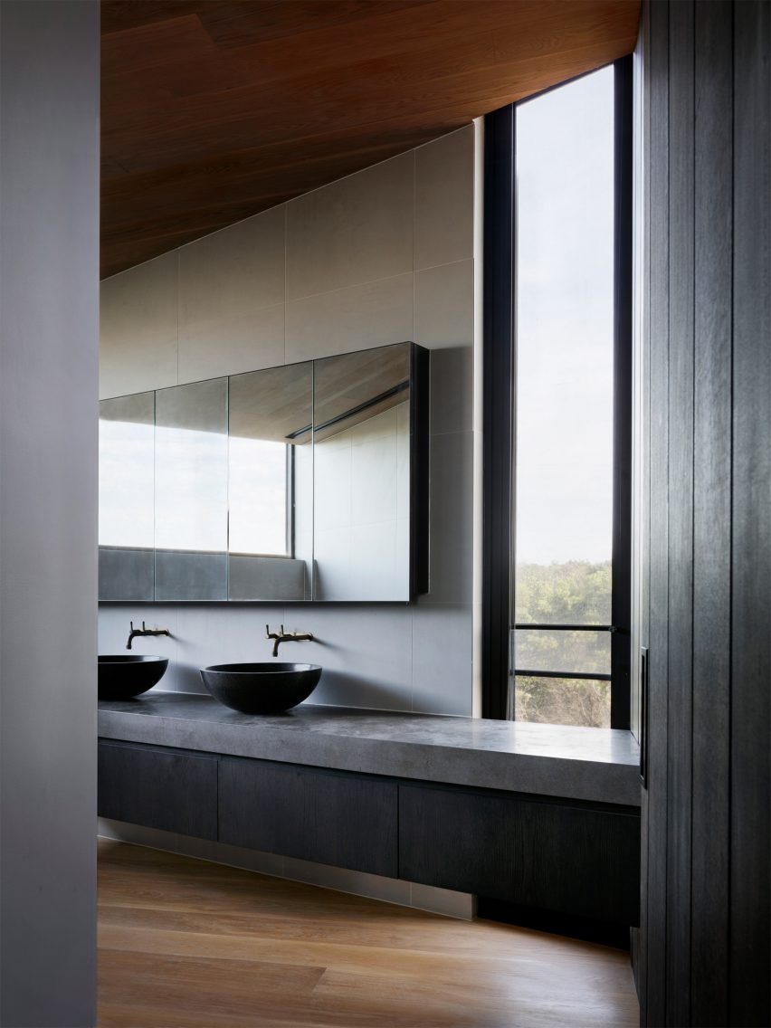 Barwon Heads House designed by Lovell Burton
