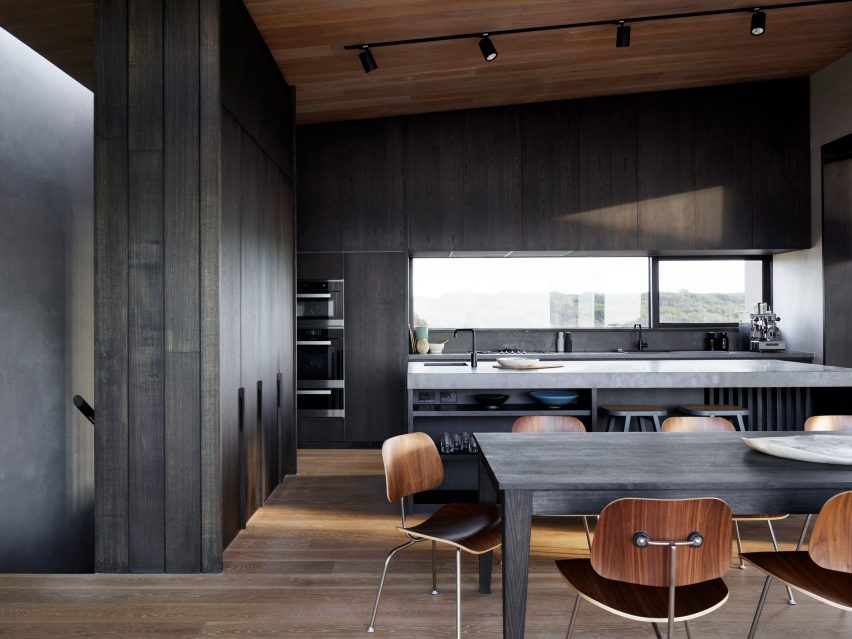 Barwon Heads House designed by Lovell Burton