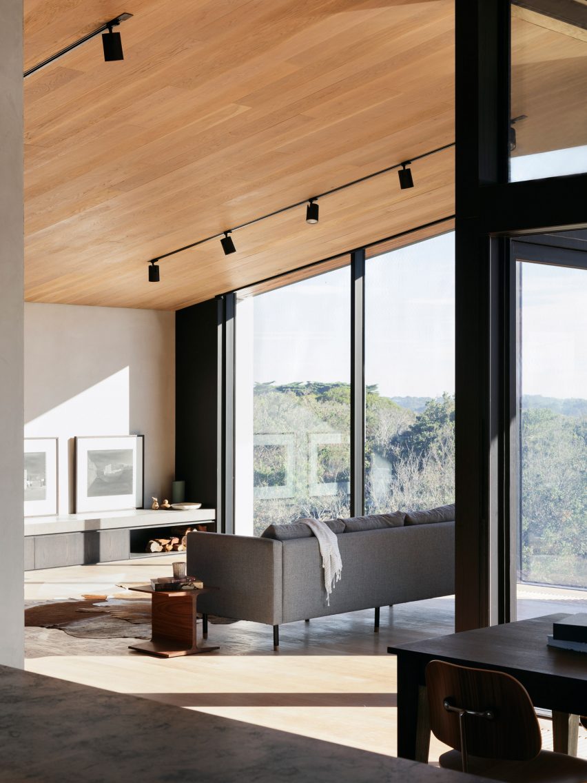 Barwon Heads House designed by Lovell Burton