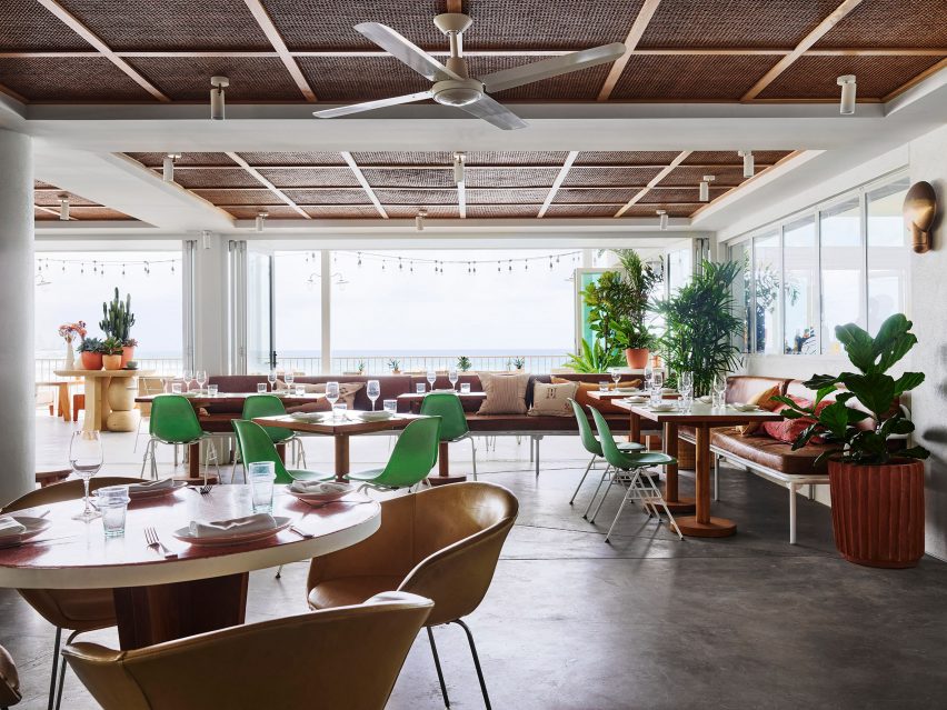 Burleigh Heads Pavilion by Alexander & Co