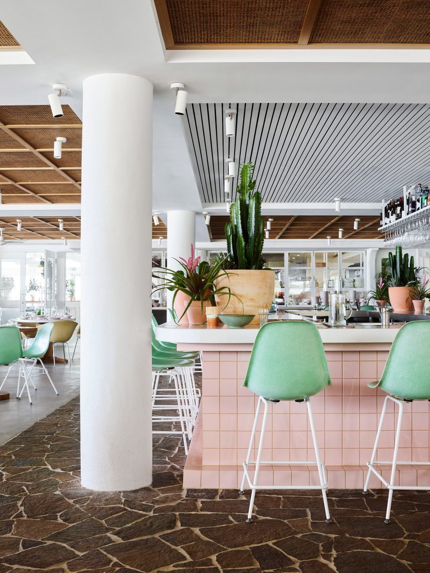 Burleigh Heads Pavilion by Alexander & Co