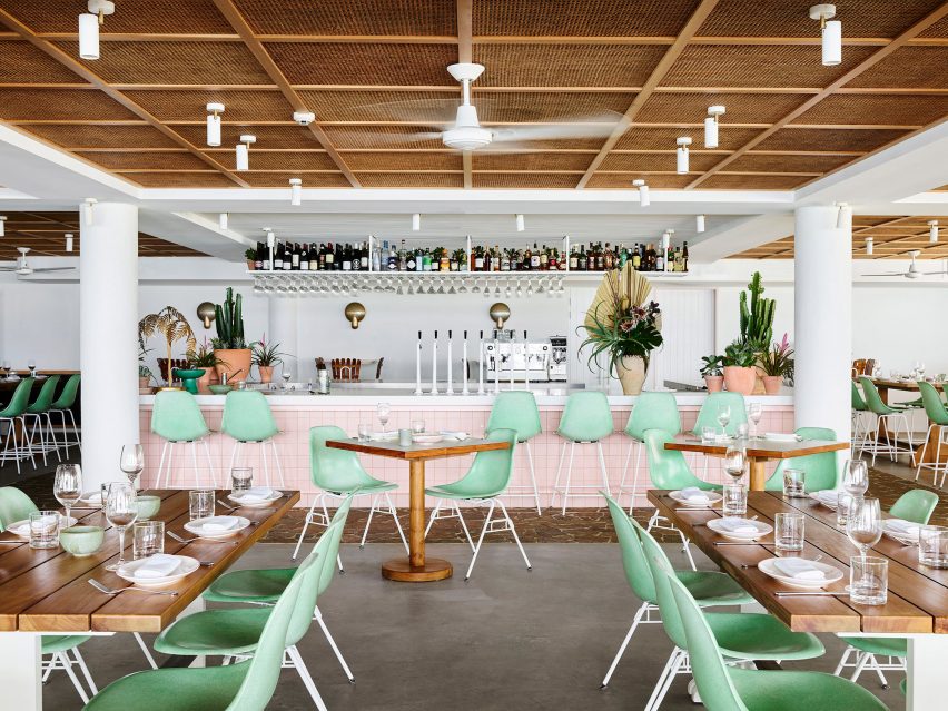 Burleigh Heads Pavilion by Alexander & Co