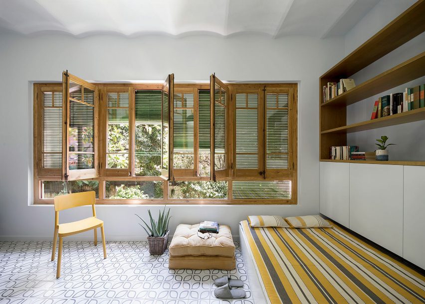 Caldrap Barcelona Apartment by Nook Architects