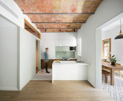 Caldrap Barcelona Apartment by Nook Architects