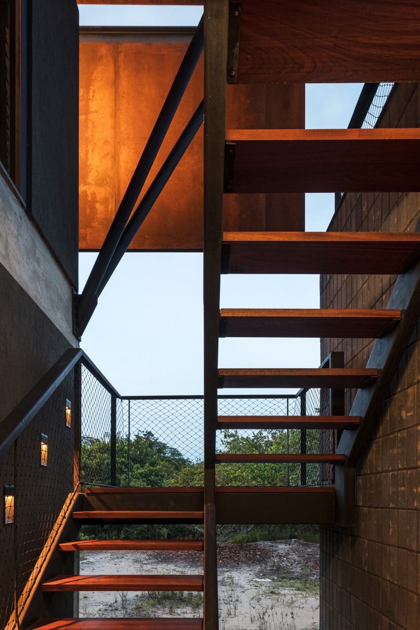 Casa Campinarama by Laurent Troost Architects