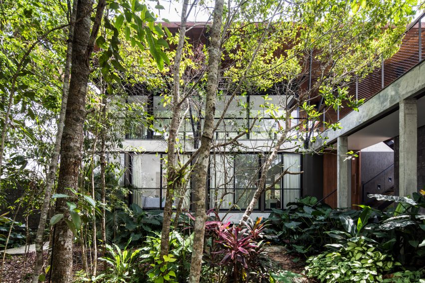Casa Campinarama by Laurent Troost Architects