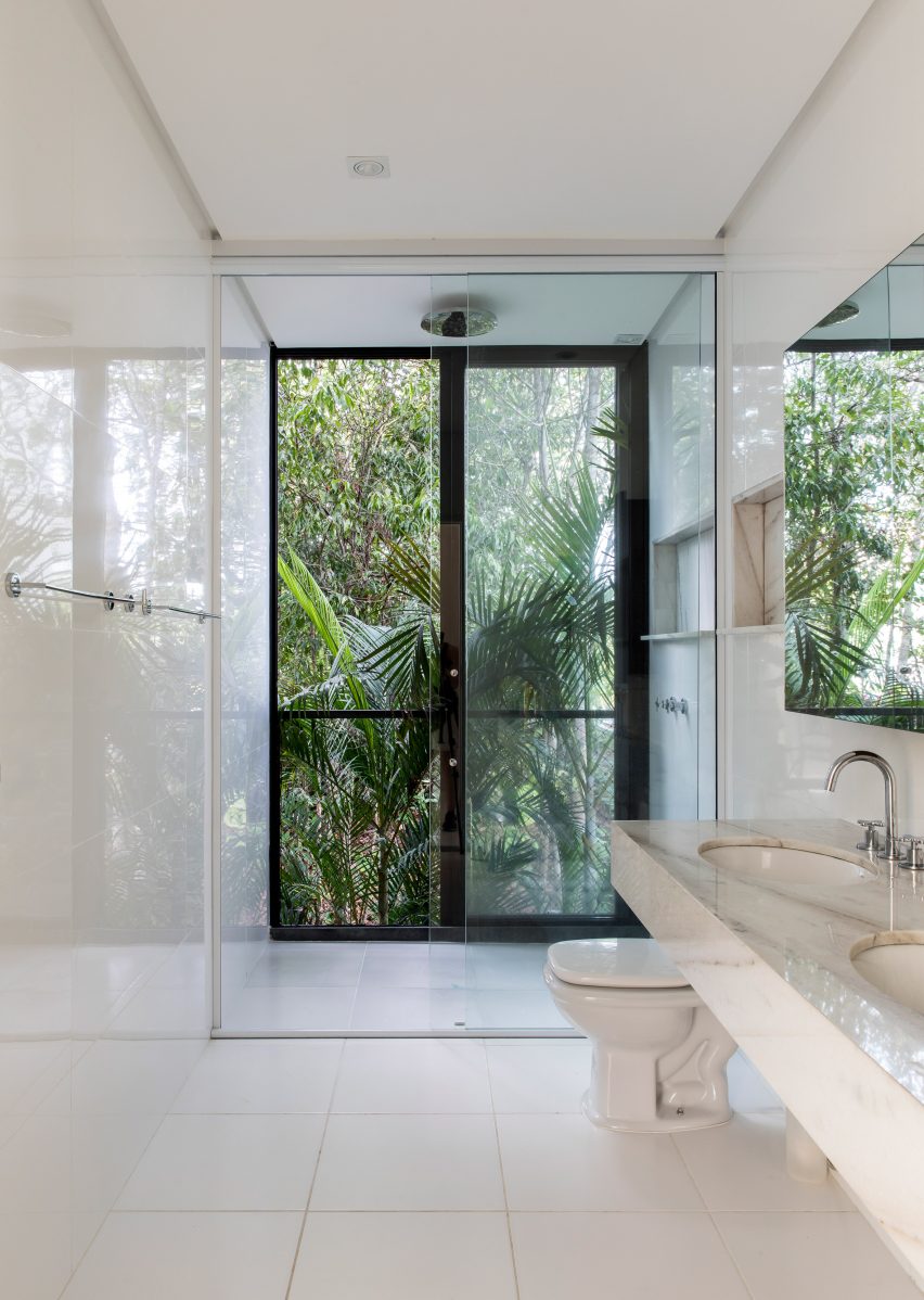 Casa Campinarama by Laurent Troost Architects