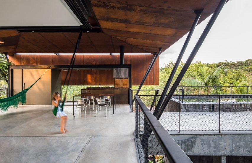 Casa Campinarama by Laurent Troost Architects