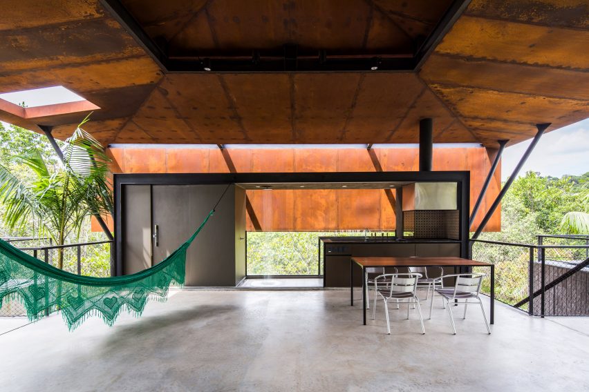 Casa Campinarama by Laurent Troost Architects