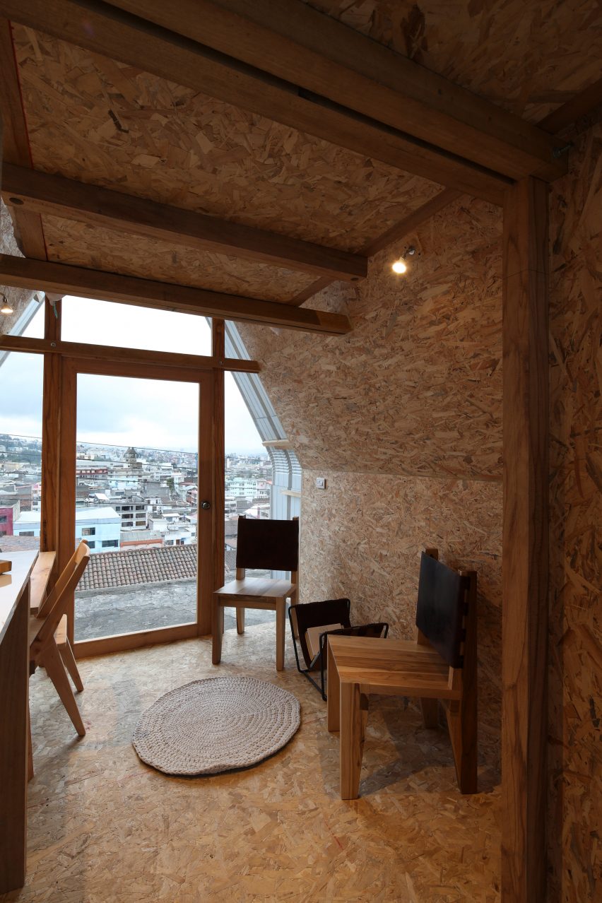 Casa Parásito by El Sindicato Arquitectura