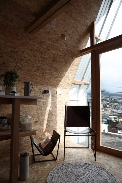 Casa Parásito by El Sindicato Arquitectura