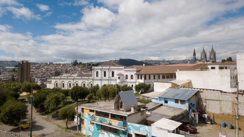 Casa Parásito by El Sindicato Arquitectura
