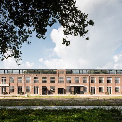 Wenink Holtkamp Architecten turns De Lakfabriek tannery into apartments