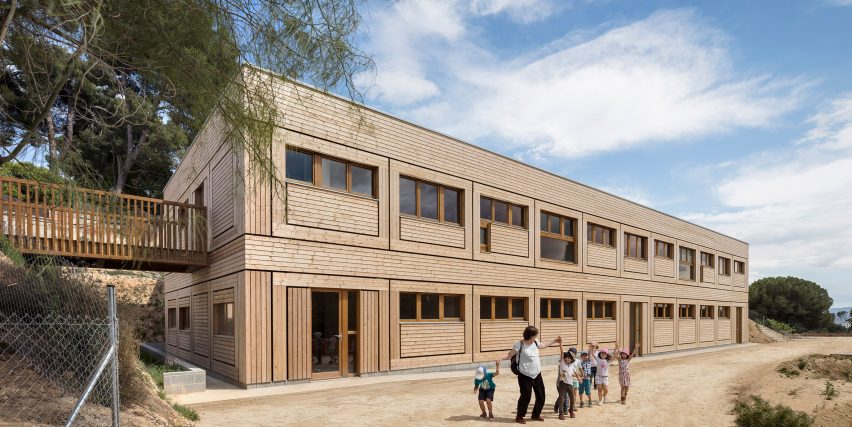 El Til-ler Kindergarten School by Eduard Balcells, Ignasi Rius and Daniel Tigges