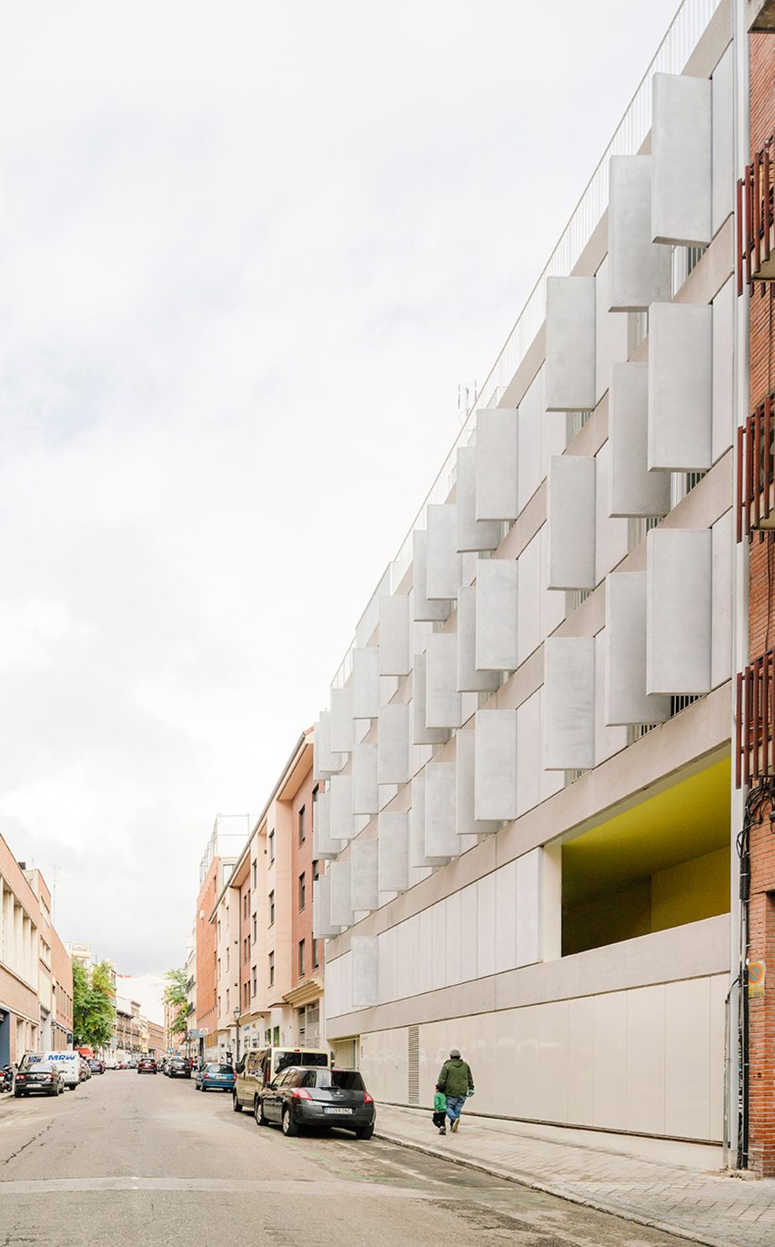 Elcano Housing Block by FRPO