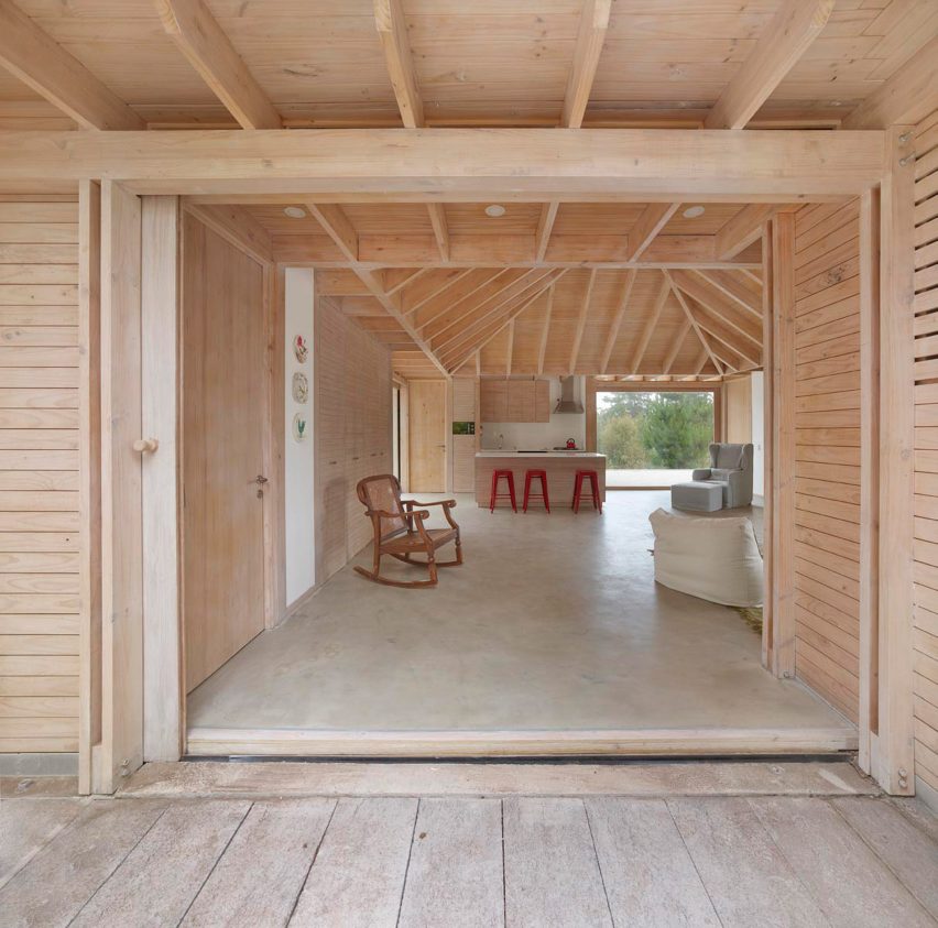 House in El Peumo, Chile by Cristian Izquierdo Hehmann