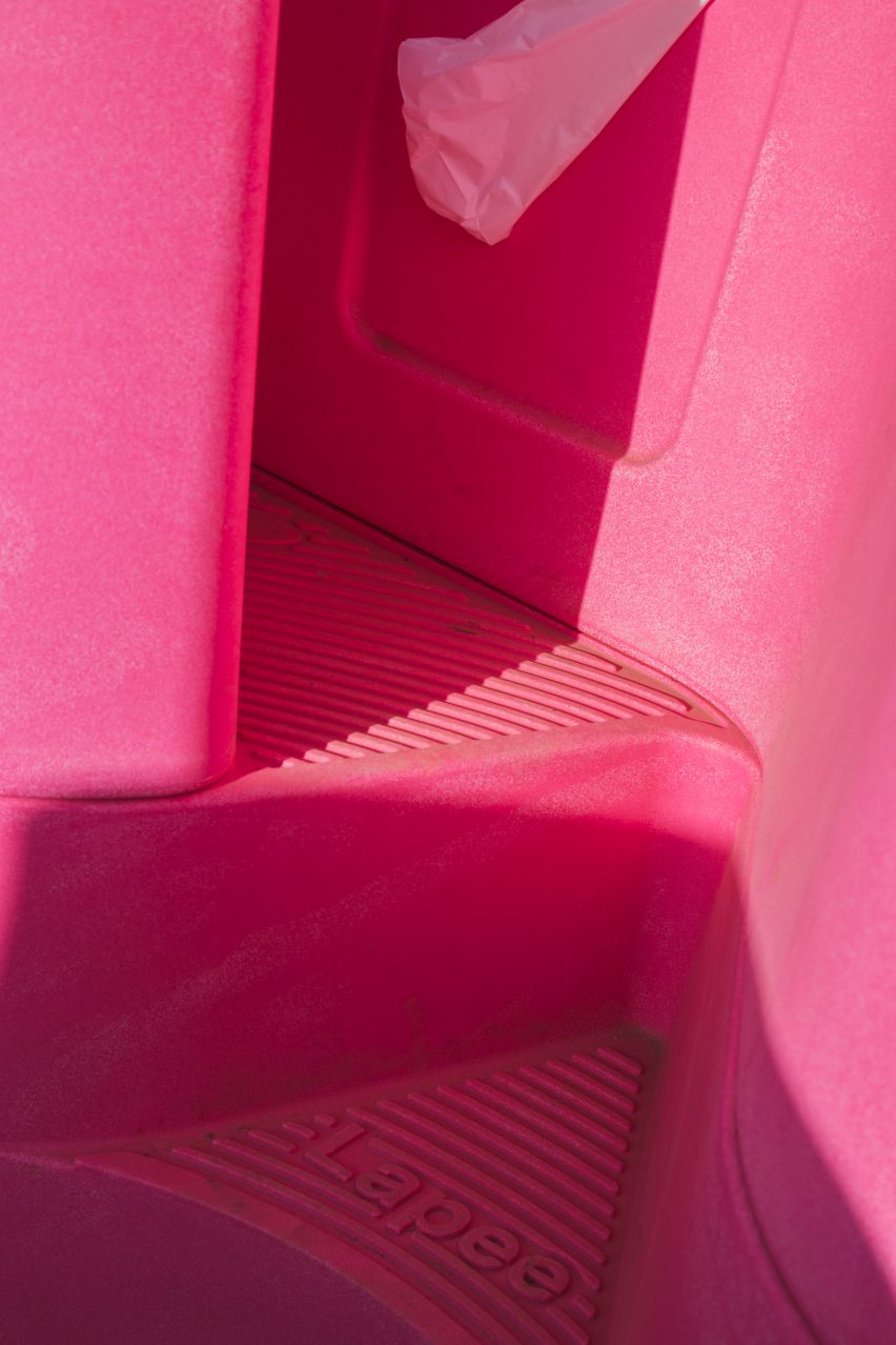 Lapee is an industrial-standard female urinal for festivals and outdoor events that allows people who need to pee sitting down to do so quickly and safely.