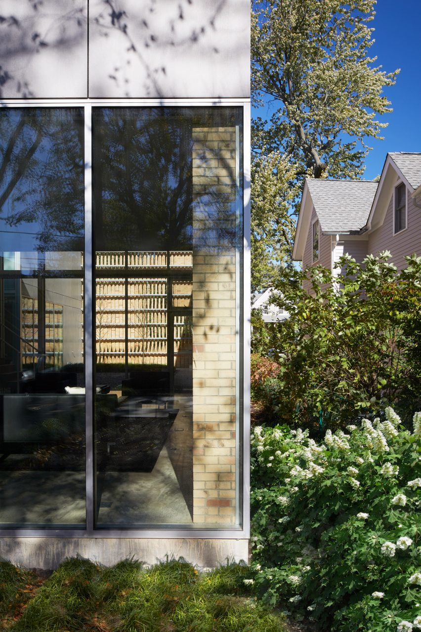 Lipton Thayer Brick House in Chicago, Illinois by Brooks Scarpa
