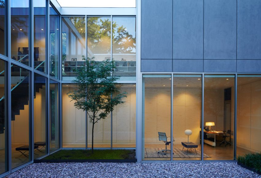 Lipton Thayer Brick House in Chicago, Illinois by Brooks Scarpa
