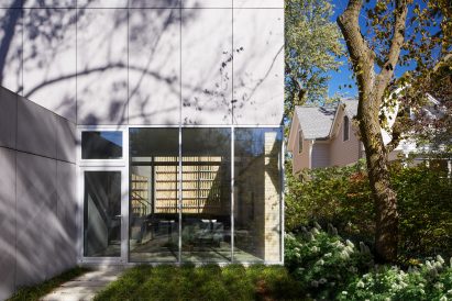 Lipton Thayer Brick House in Chicago, Illinois by Brooks Scarpa