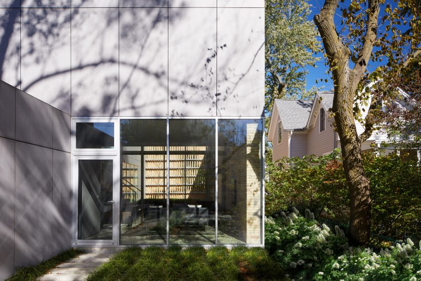 Lipton Thayer Brick House in Chicago, Illinois by Brooks Scarpa