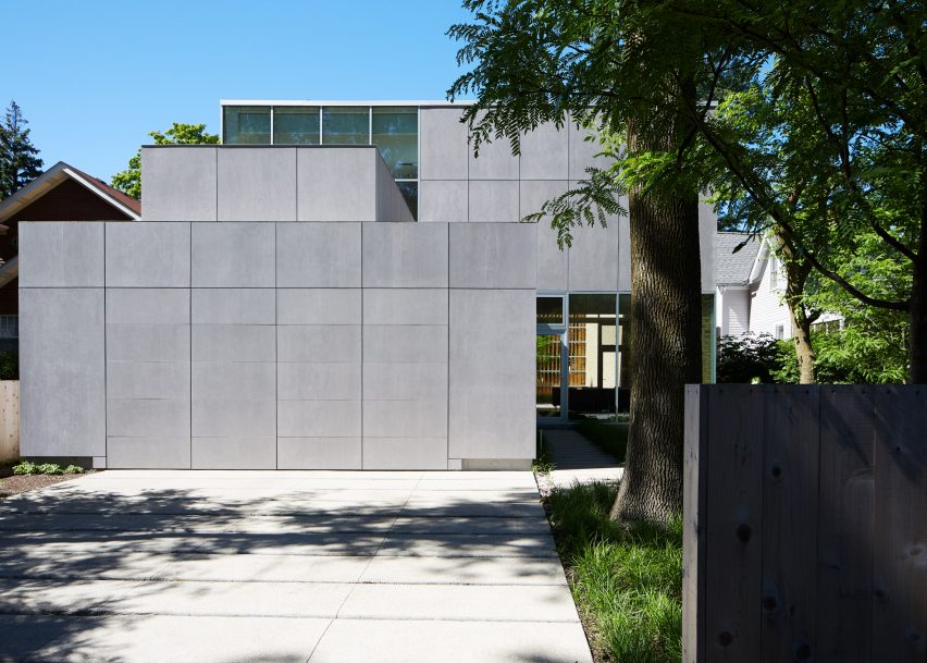 Lipton Thayer Brick House in Chicago, Illinois by Brooks Scarpa
