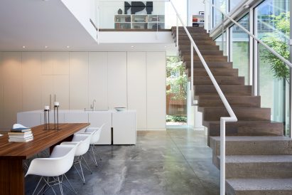 Lipton Thayer Brick House in Chicago, Illinois by Brooks Scarpa