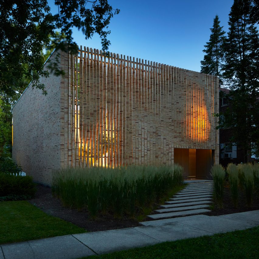 Lipton Thayer Brick House in Chicago, Illinois by Brooks Scarpa