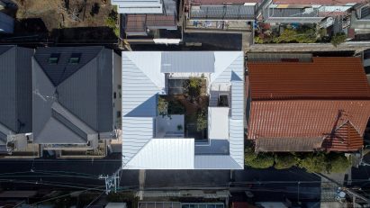 Loop House by Tomohiro Hata Architect and Associates