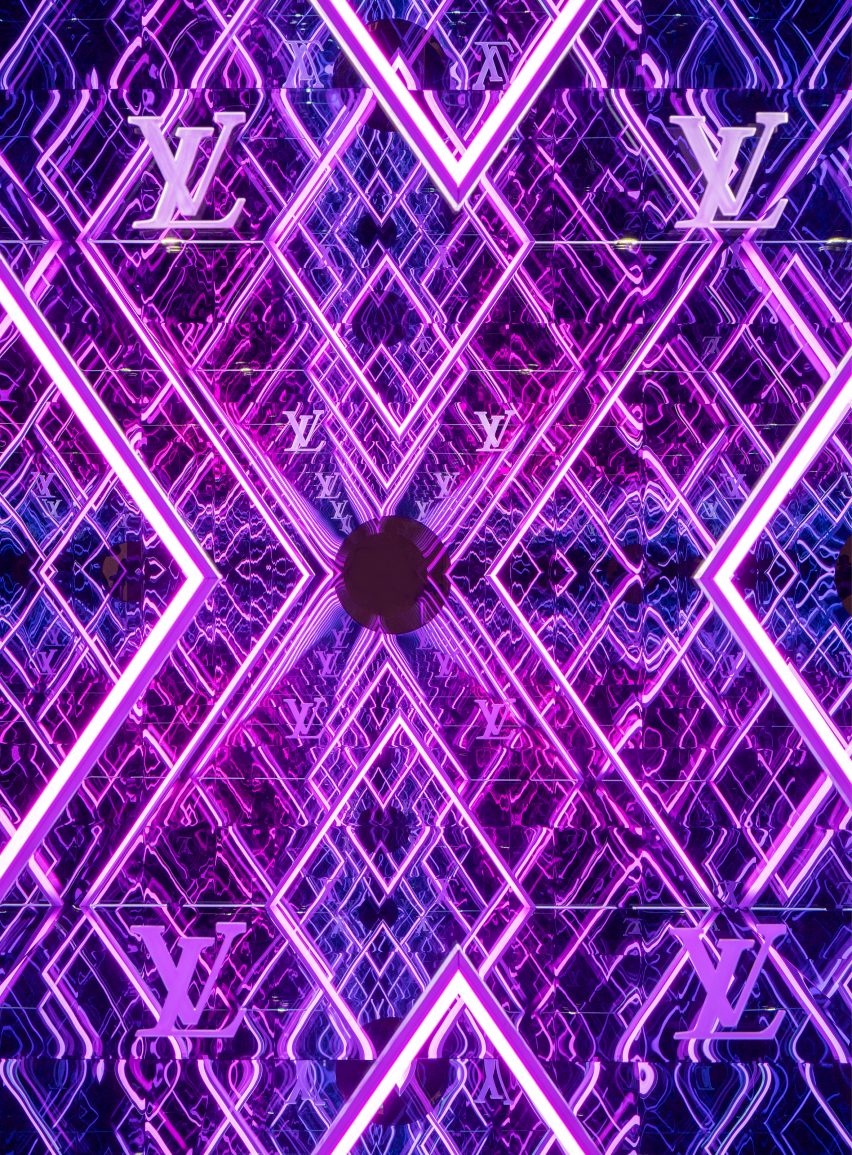 v