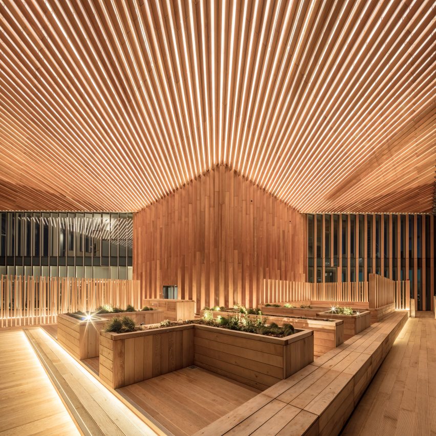 SOM completes Manhattan Loft Gardens tower