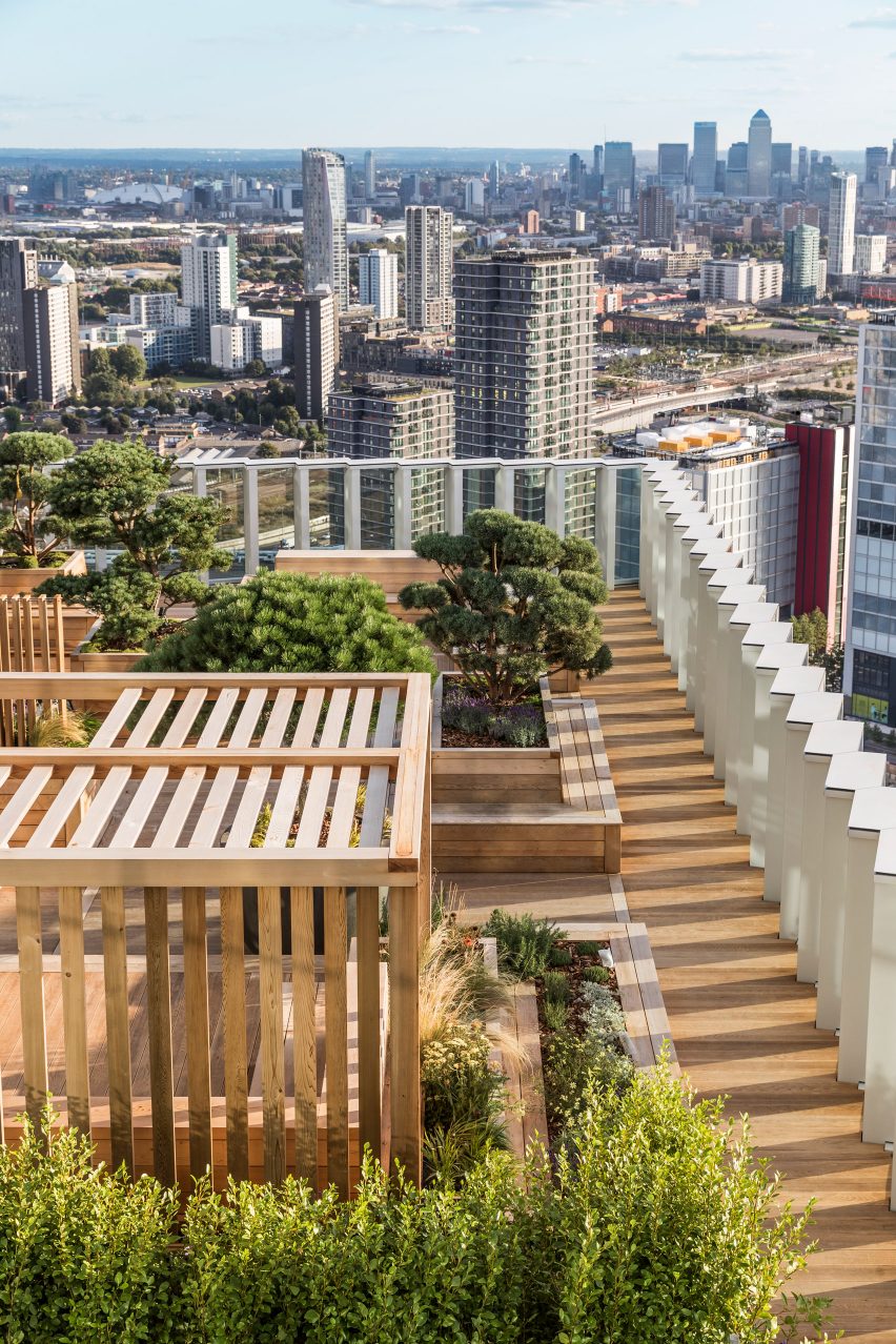 SOM completes Manhattan Loft Gardens tower