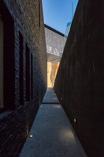 Moncayo Club House in Mexico City by Iconico Studio