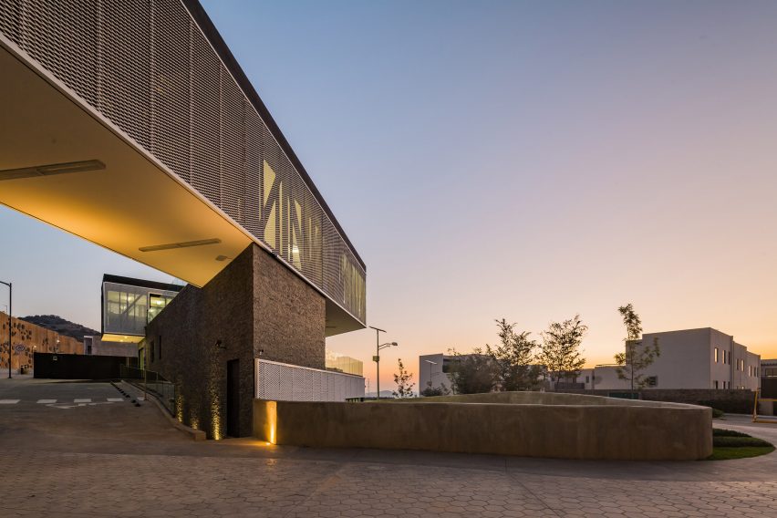 Moncayo Club House in Mexico City by Iconico Studio