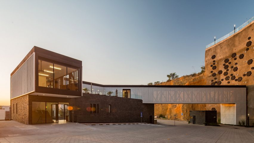 Moncayo Club House in Mexico City by Iconico Studio