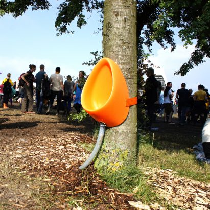 Outdoor toilets and urinals roundup
